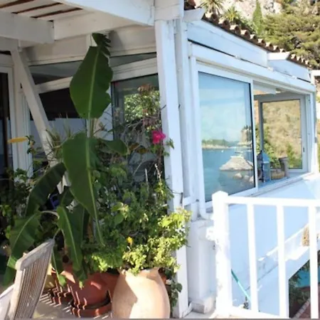 Front Beach Penthouse Lägenhet Èze