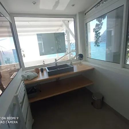 Front Beach Penthouse Apartmán