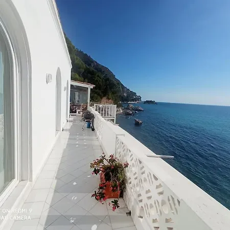 Front Beach Penthouse Apartment